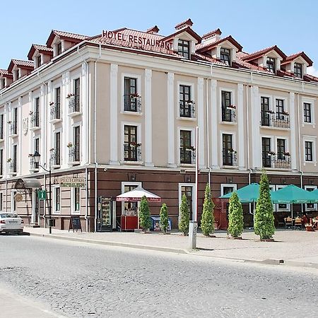 Optima Collection Kamianets-Podilskyi Hotel Exterior photo