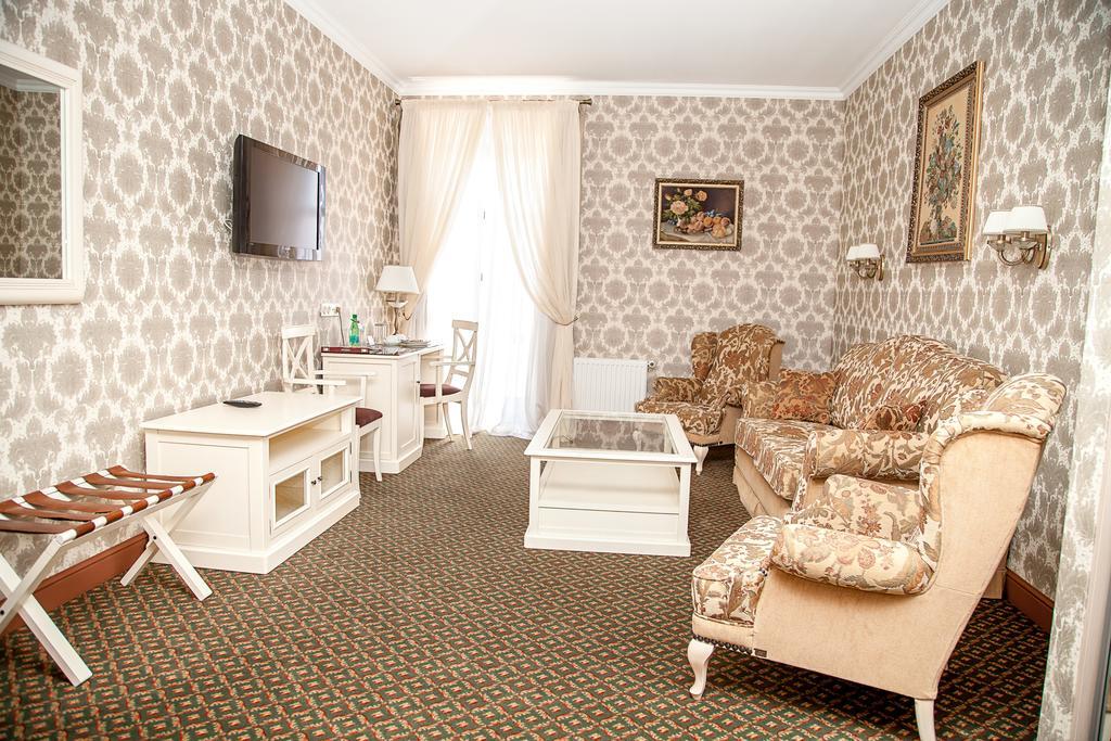 Optima Collection Kamianets-Podilskyi Hotel Exterior photo